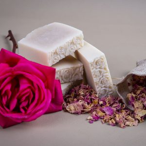 Rosebud Meadow Rose & Geranium Goats Milk Shampoo